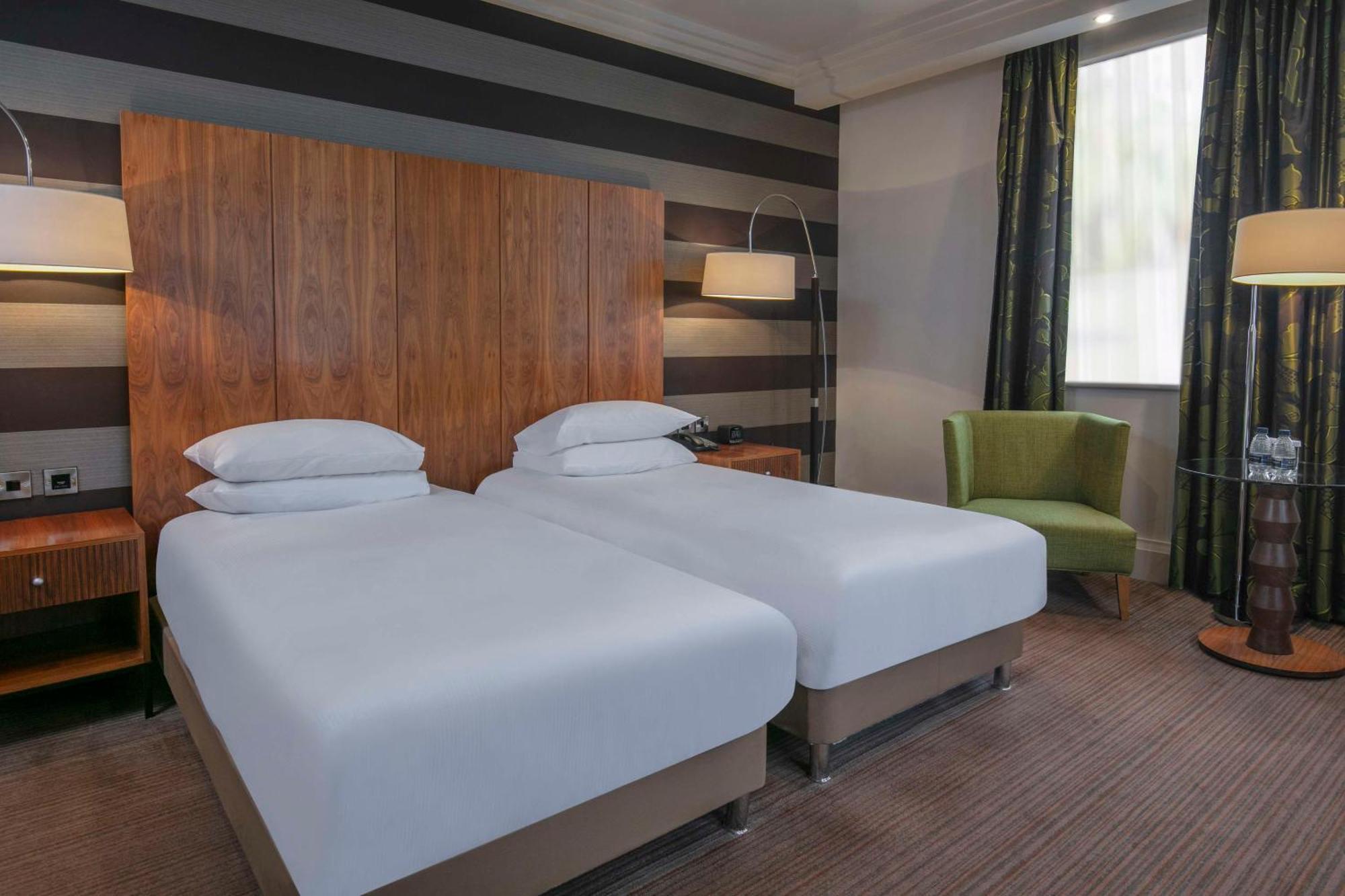 Готель Doubletree By Hilton Stratford-Upon-Avon, United Kingdom Екстер'єр фото